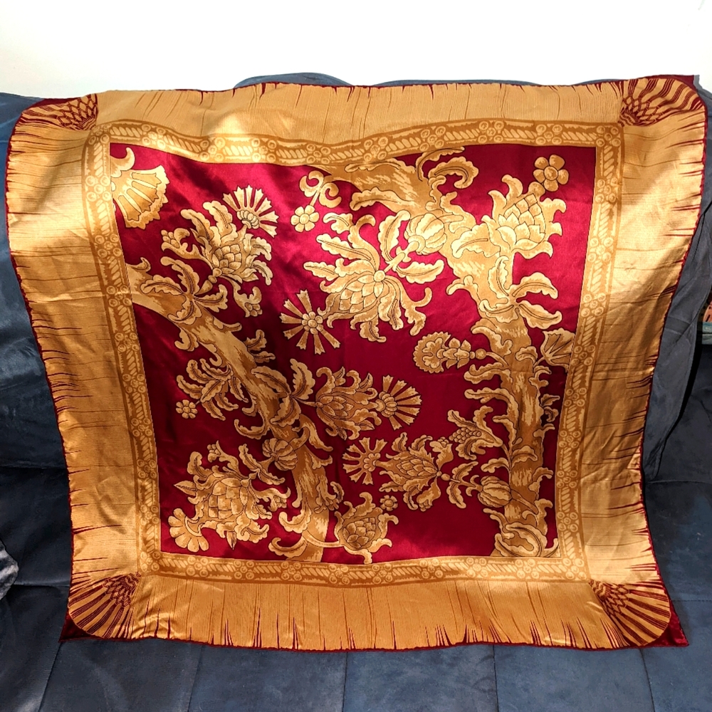The Royal Collection Silk Scarf 32x32